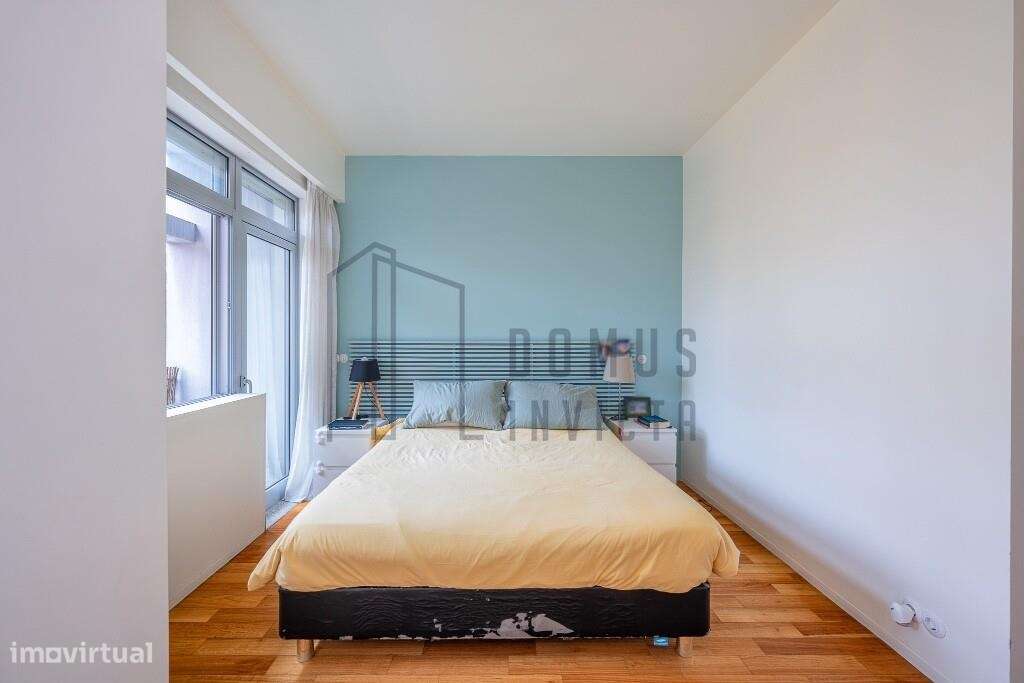 T2 remodelado com duas varandas e lugar de garagem | Zona da Boavista-17