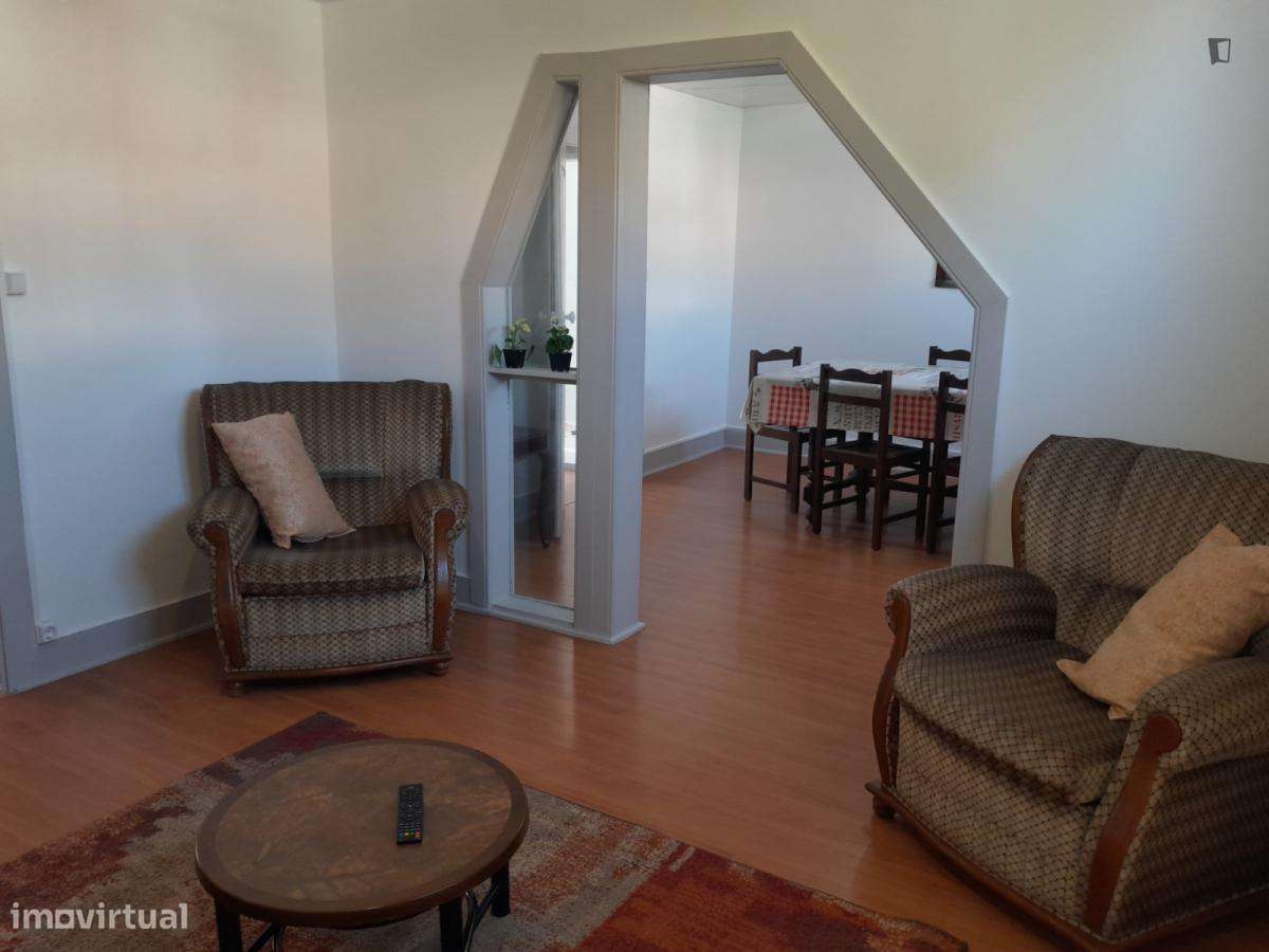 Quarto - localizado em Baixa de Santa Clara Coimbra - Grande imagem: 2/11