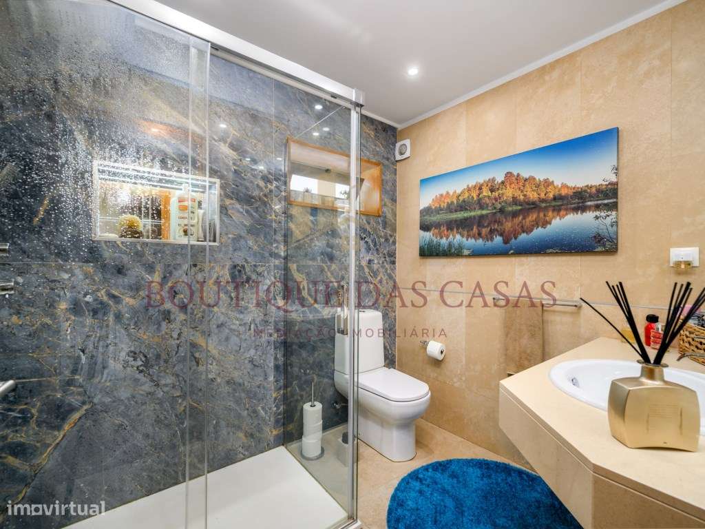 Moradia T5 em Perosinho-25