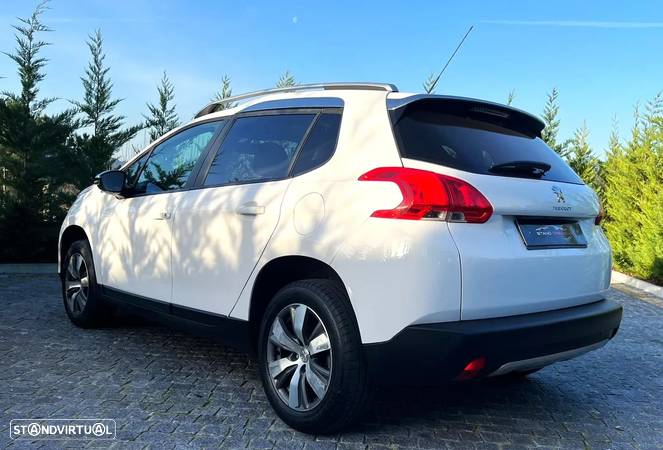 Peugeot 2008 1.2 PureTech Allure - 8