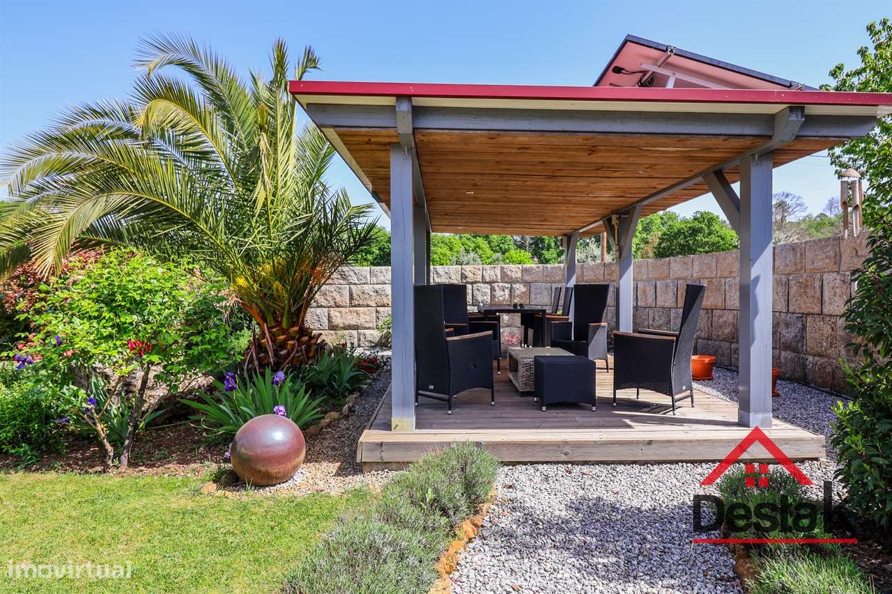 Fantástica Moradia isolada V4 em Lordosa, Viseu-49