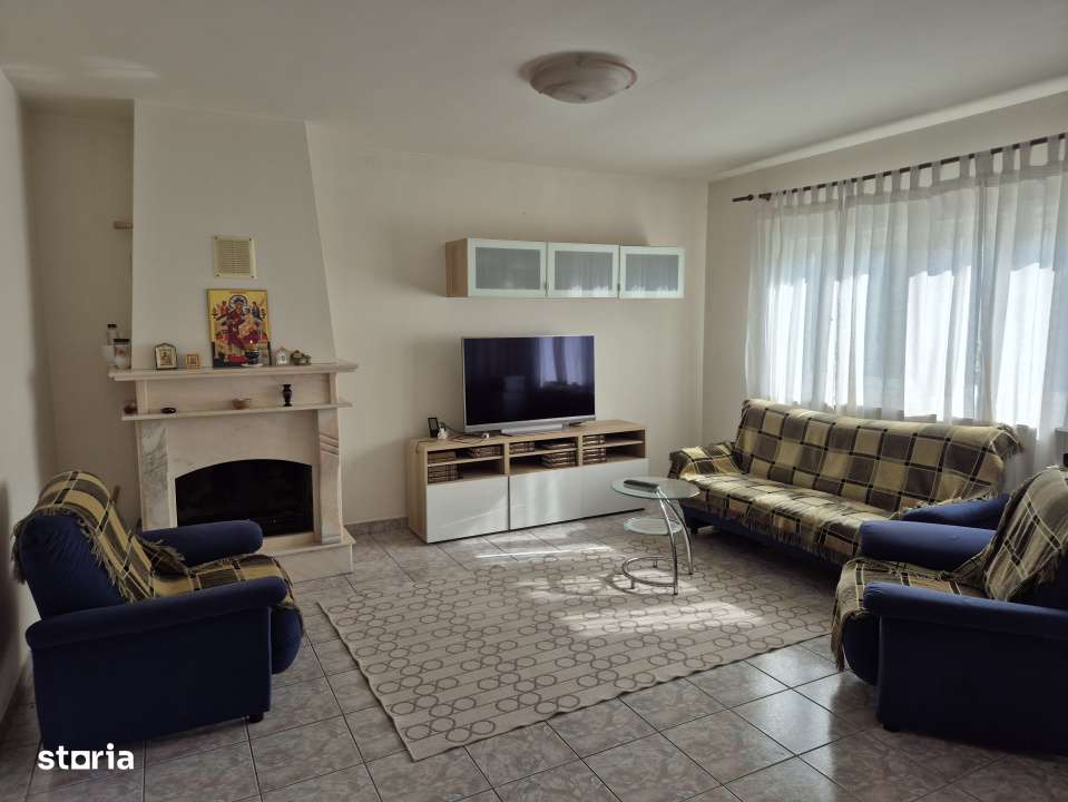 Casa cu 5 camere in Brezoi - zona centrala, dar linistita! - Imagine principală: 4/16