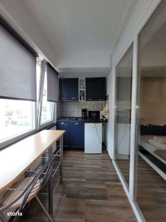 Garsoniera spatioasa- cu centrala, mobilata-Mamaia Nord-Tabara Navodar - Imagine principală: 4/7