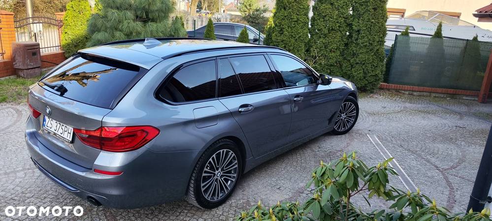 BMW Seria 5 520d Luxury Line sport - 3