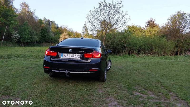 BMW Seria 3 320d Efficient Dynamics Luxury Line - 14