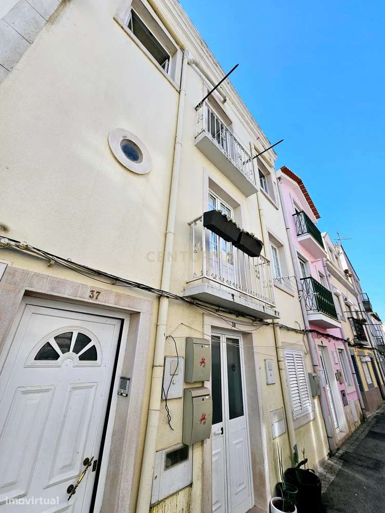 Prédio zona histórica do Seixal - Grande imagem: 4/20