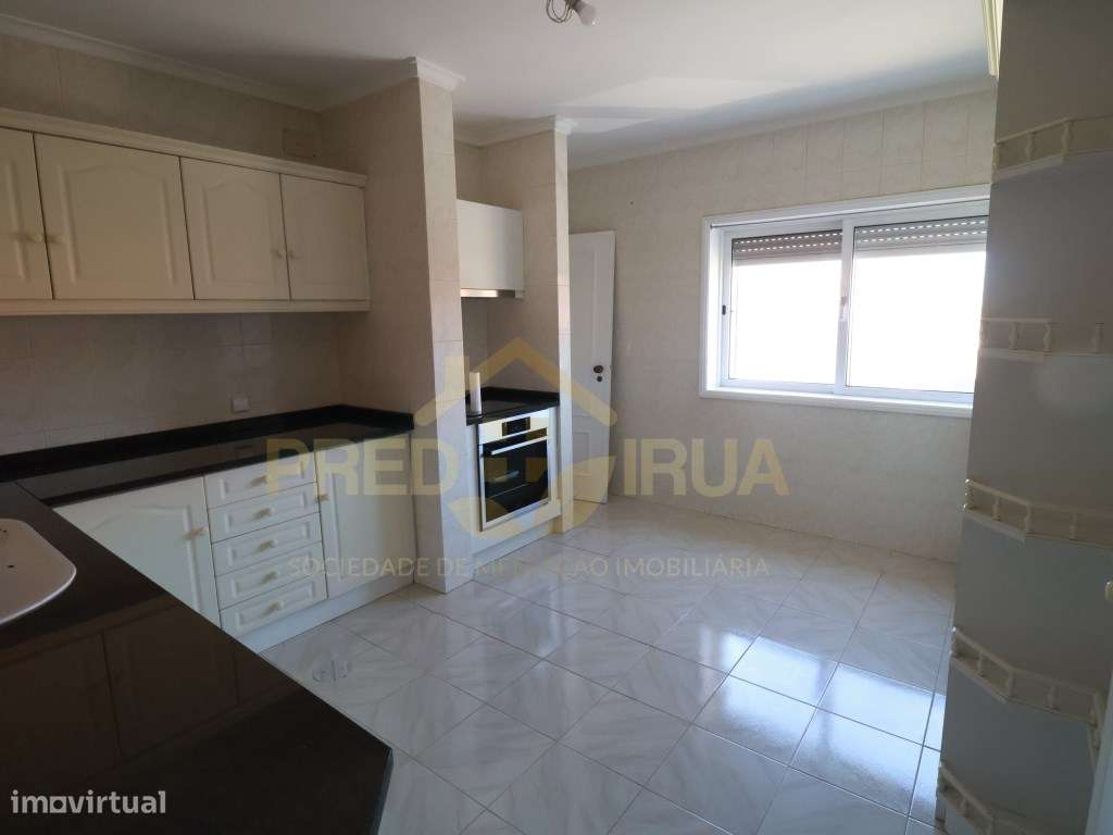 Fantástico T3 em Arcozelo com vistas de mar-7