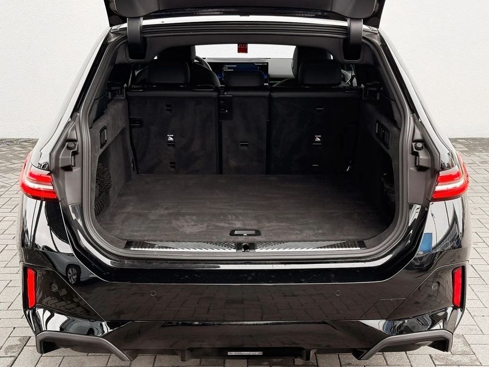 BMW Seria-5 520D MHEV 2025 — zdjęcie 5
