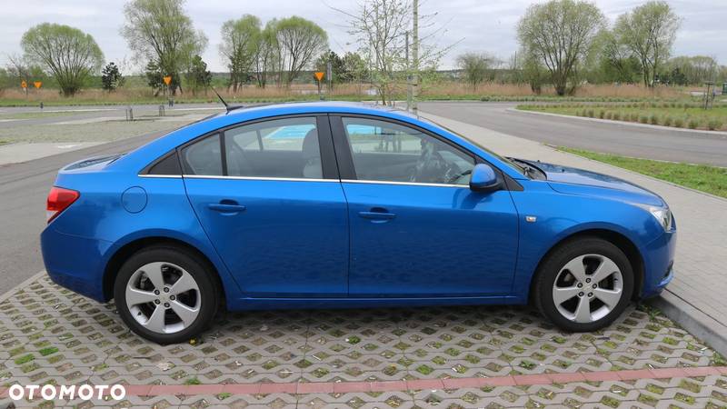 Chevrolet Cruze 1.8 LT - 5