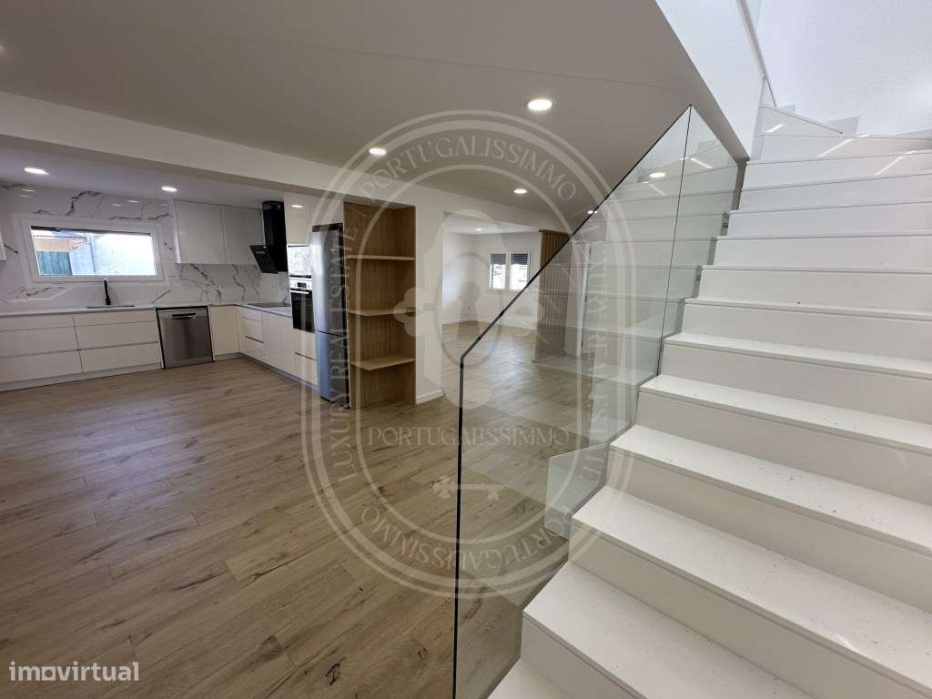 Elegante Moradia Contemporânea T4 - Conforto, Luz e Eficiência Ener...-12