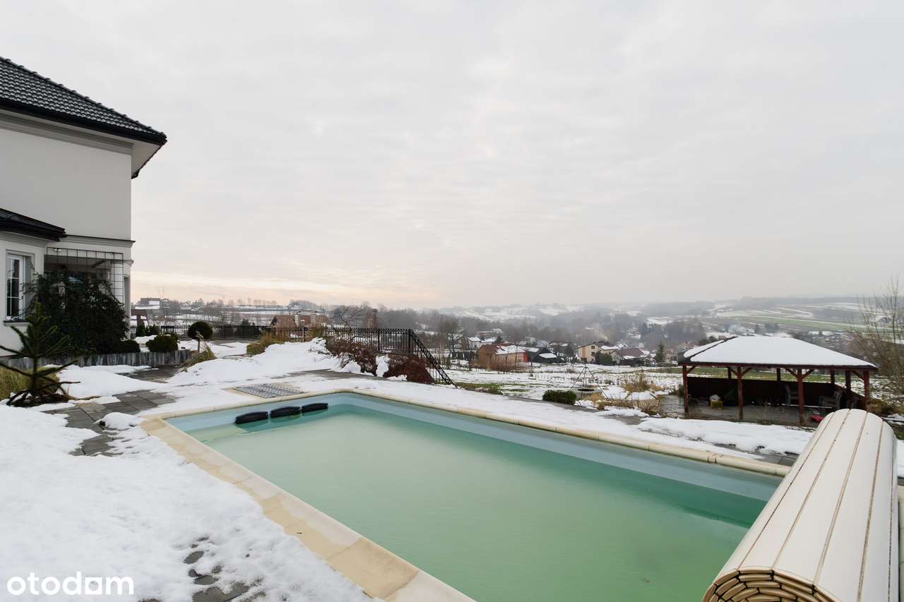 Wyjątkowa willa z dużą zagospodarowaną działką - Pełny obrazek: 4/20