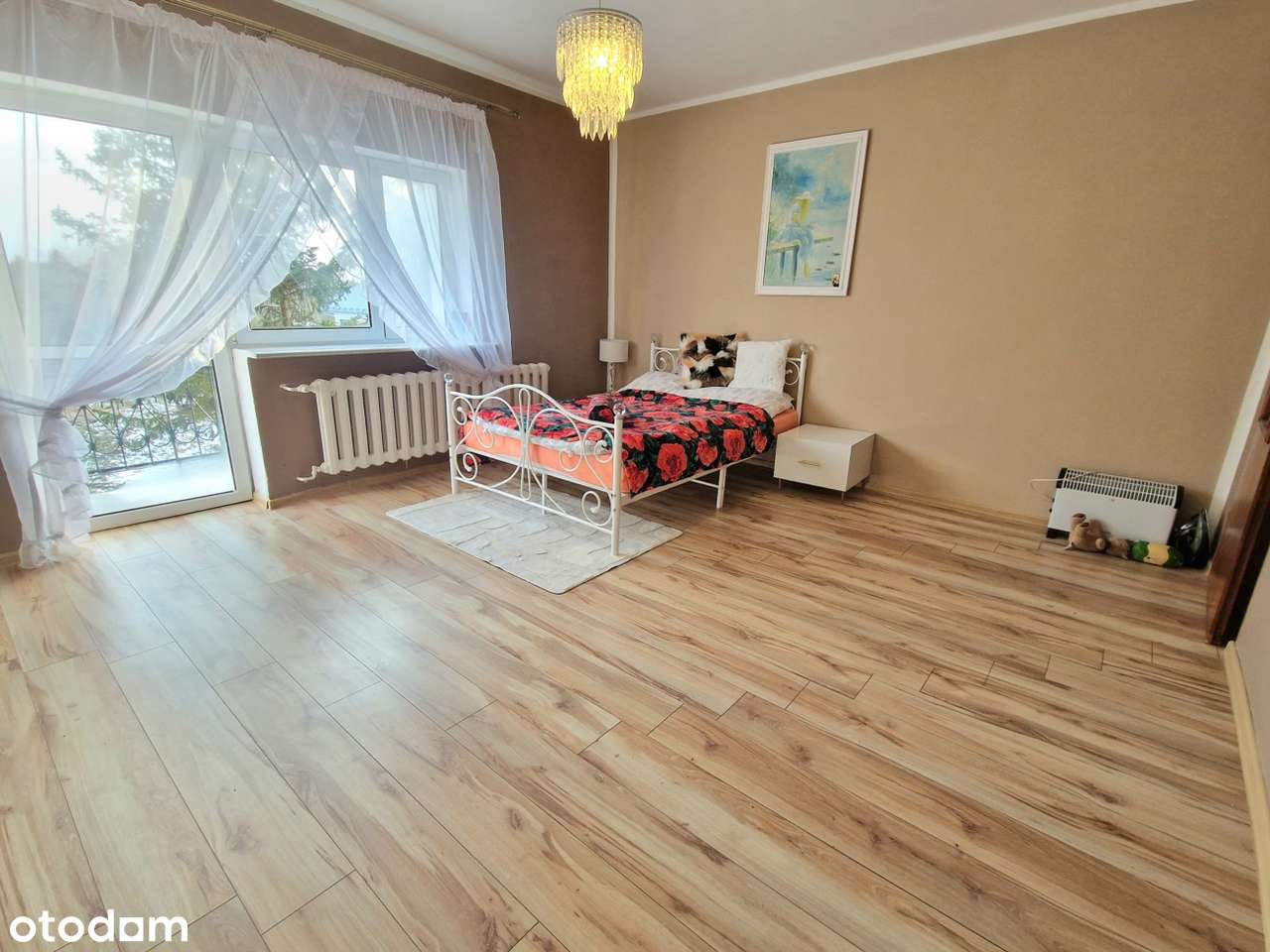 Wolnostojący, z potencjałem inwestycyjnym. 3 poziomy-osobne wejścia-10