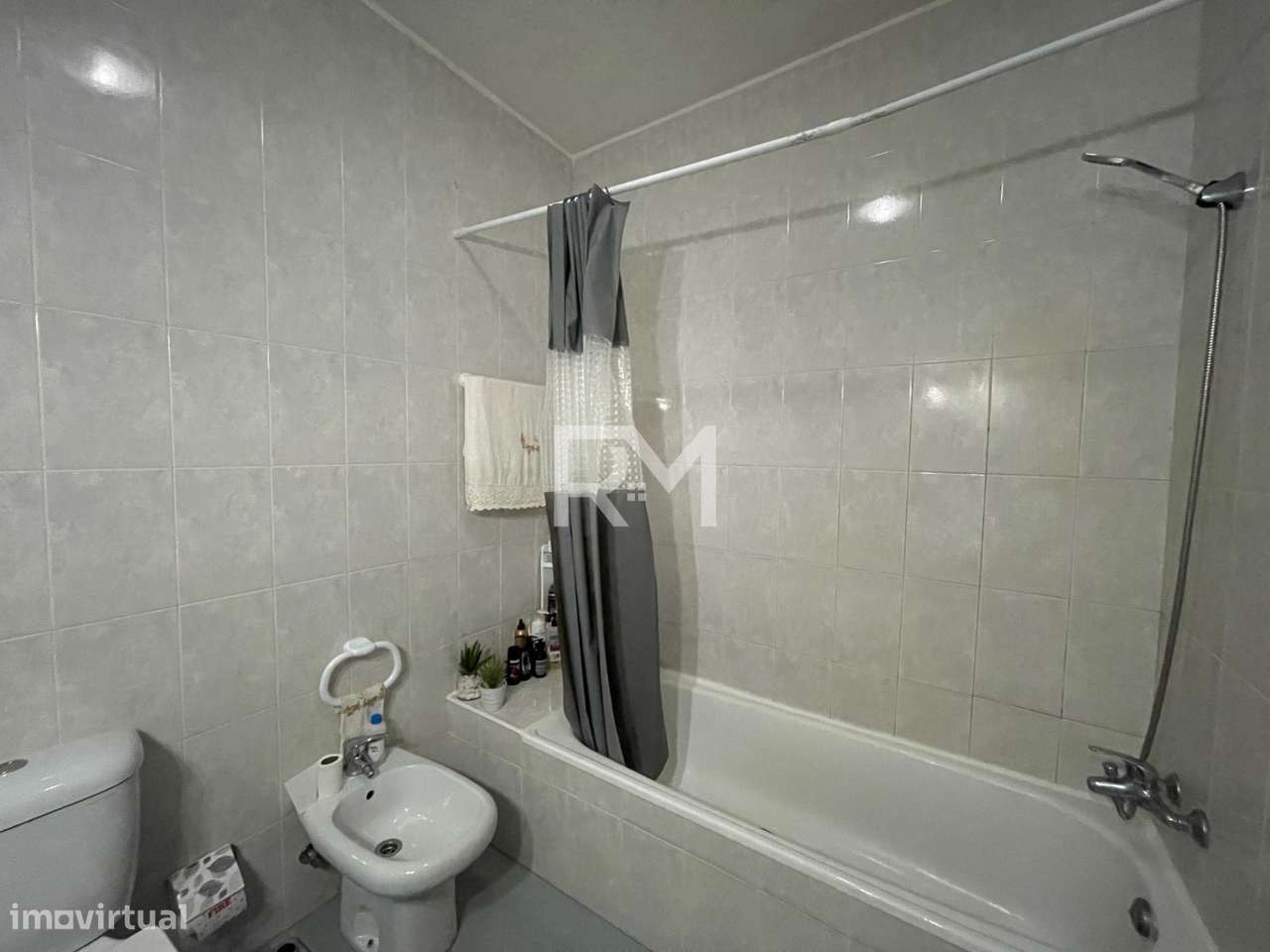 APARTAMENTO T2 EM BALTAR COM UM LUGAR GARAGEM-14