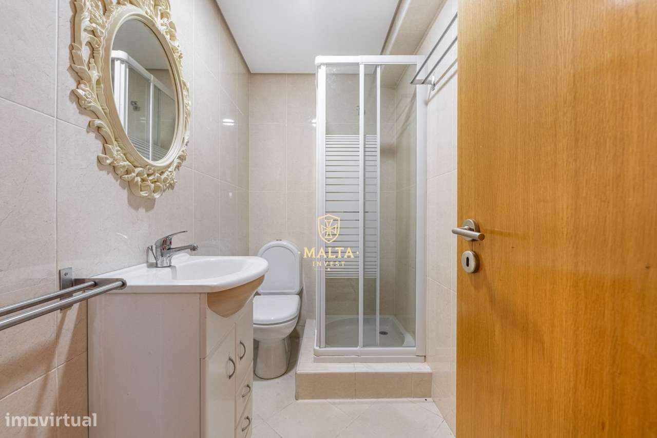 Moradia de Sonho na zona da Falperra!-51