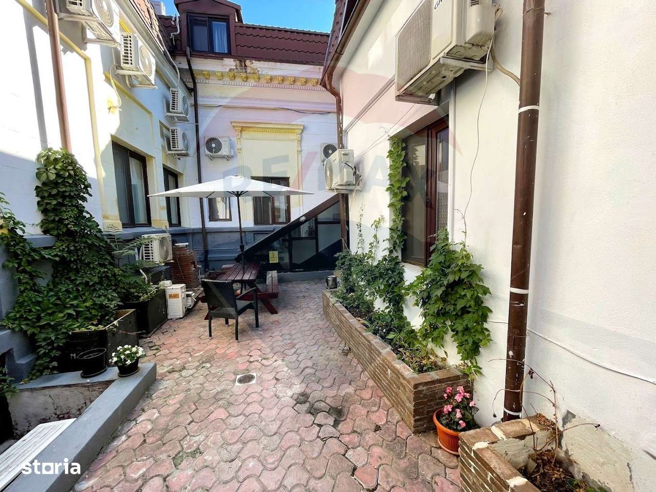 Hotel / Pensiune cu 31 camere de vânzare în zona P-ta Unirii - Imagine principală: 4/5