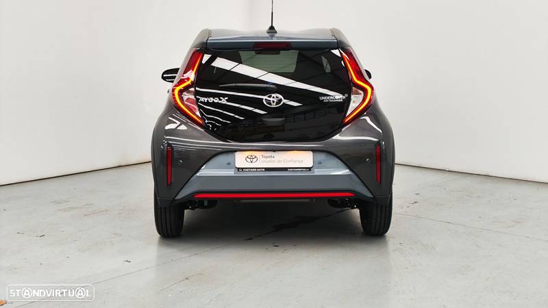 Toyota Aygo X 1.0 Undercover - 4