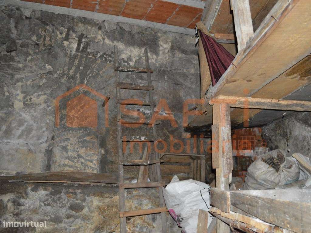 Moradia Térrea T3 , em Lapa do Lobo-21