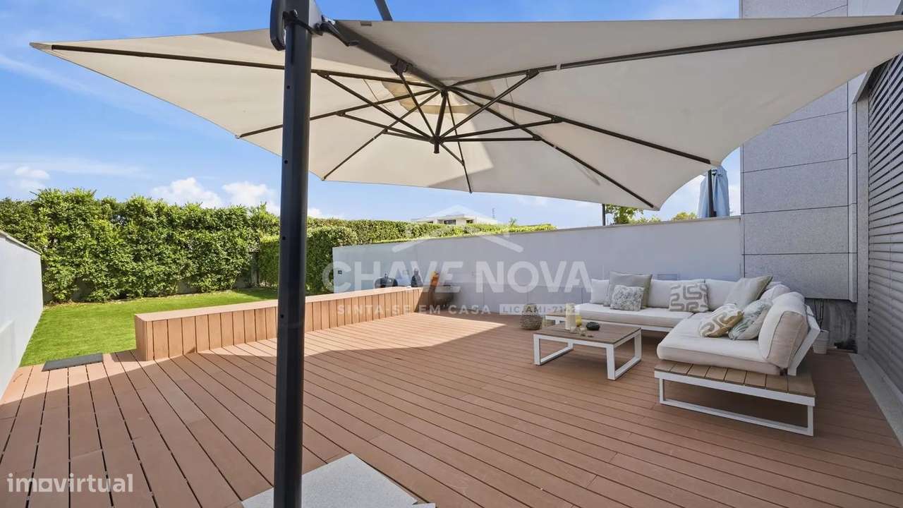 Moradia T3 COMO NOVA Canidelo a 1km da Praia - OPORTUNIDADE-14