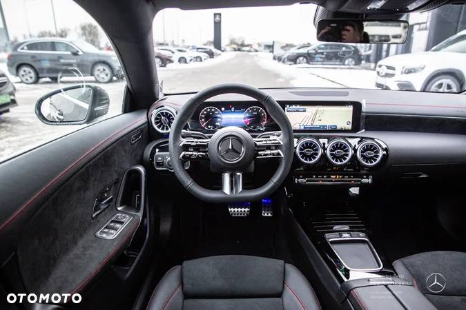 Mercedes-Benz CLA 200 AMG Line 7G-DCT - 20