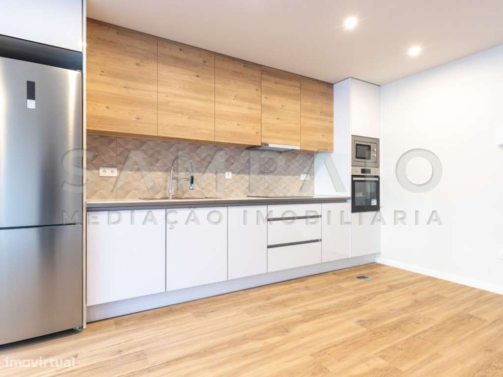 Apartamento T2 - Valbom - Renovado!-8