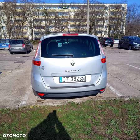 Renault Grand Scenic - 9