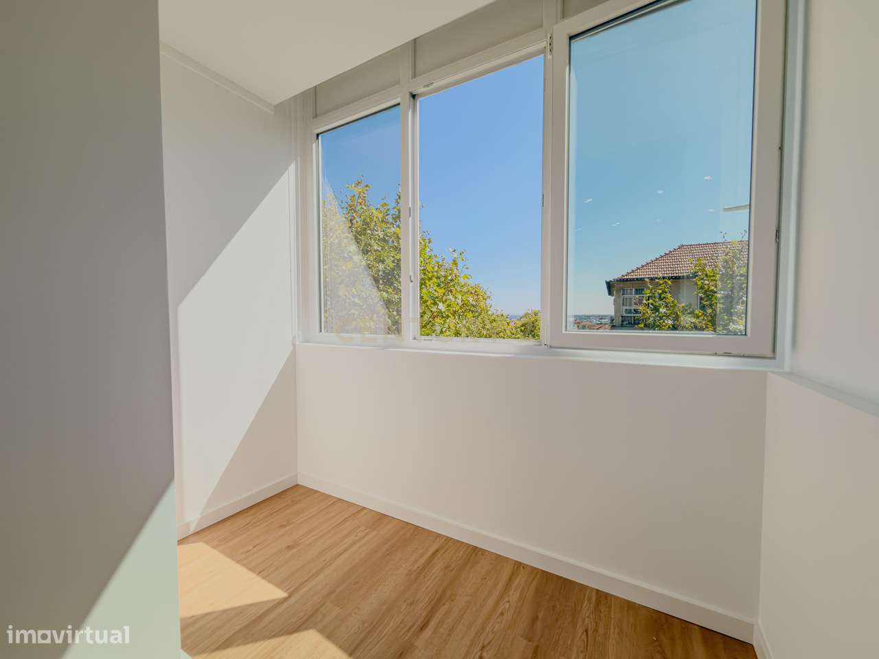 Apartamento 3 assoalhadas, remodelado com acabamentos de charme, situa-20