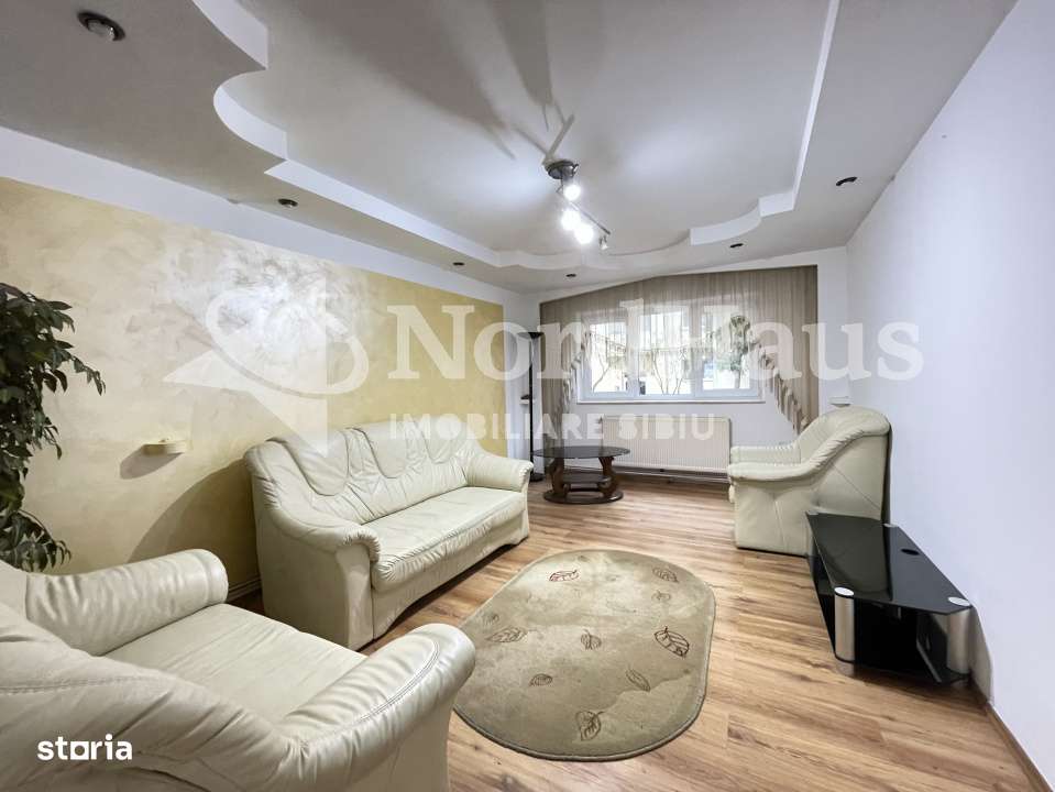 VANZARE – Apartament 3 camere decomandat | Zona Mihai Viteazu-1