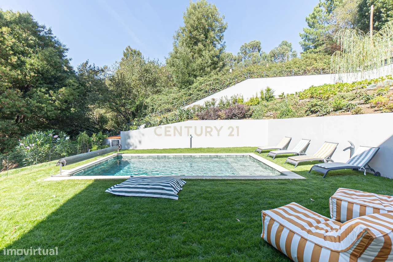Fantástica moradia T4 de Luxo com piscina em Valongo-49