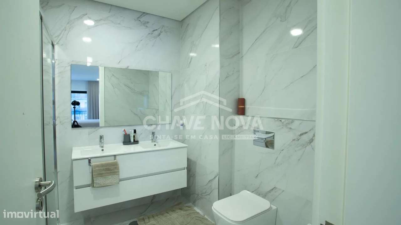 Moradia T3+1 em Canelas-Ref.MAD/02205/MH-18