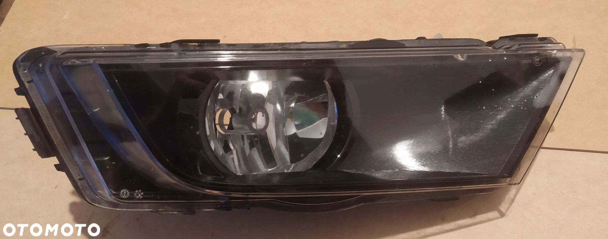 Halogen LAMPA PRZECIWMGIELNA PRAWA PRZÓD SKODA OCTAVIA III 5E0 2012-2017 - 1