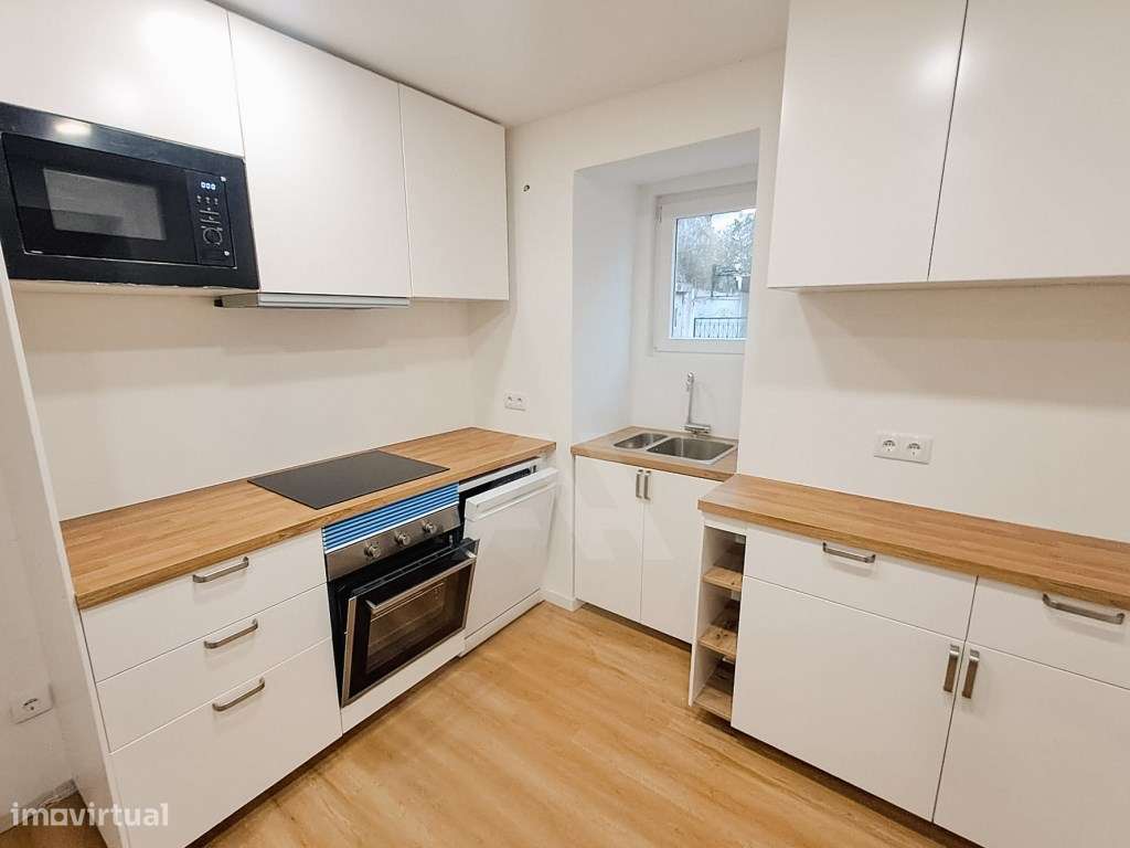 Moradia T1 + 1 Renovada em Caxias, a Poucos Minutos da Praia - Grande imagem: 5/26