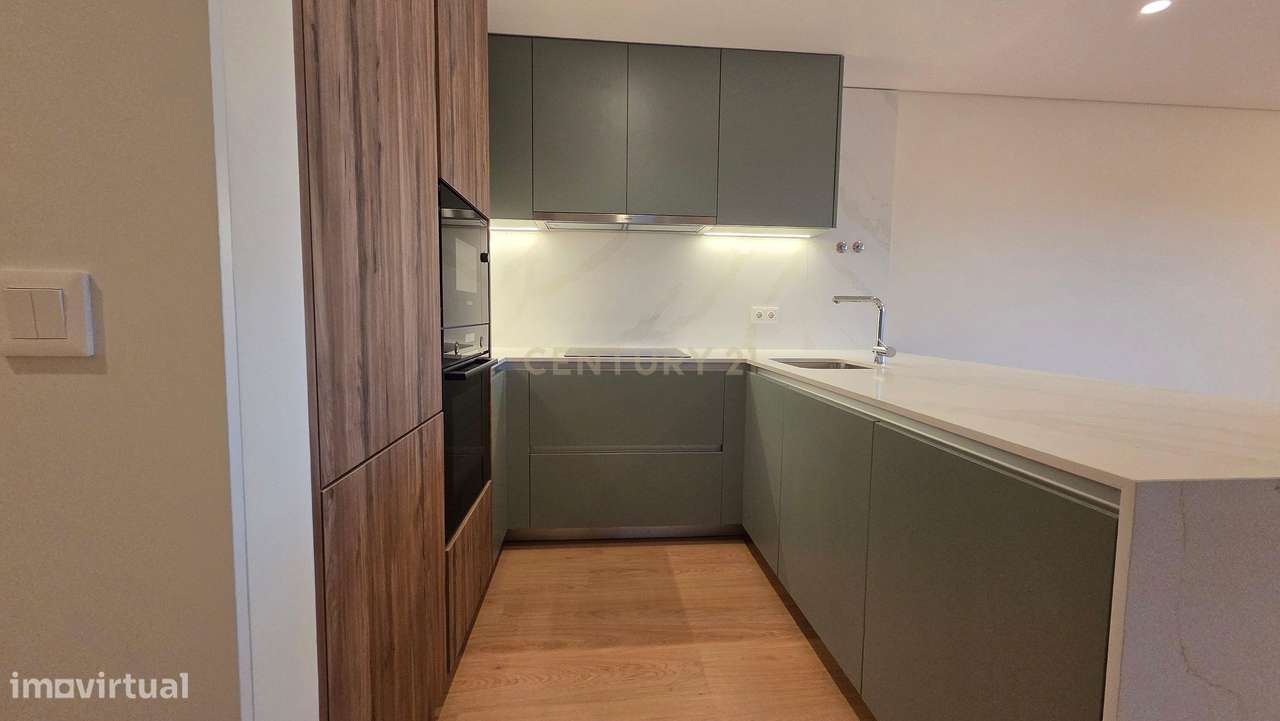 Apartamento T2 com Vista Panorâmica em Vila Nova de Gaia!-8