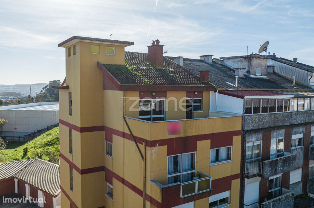 Apartamento T2+1 Duplex, c/ 148 m2 e Terraço, Campanhã, Porto