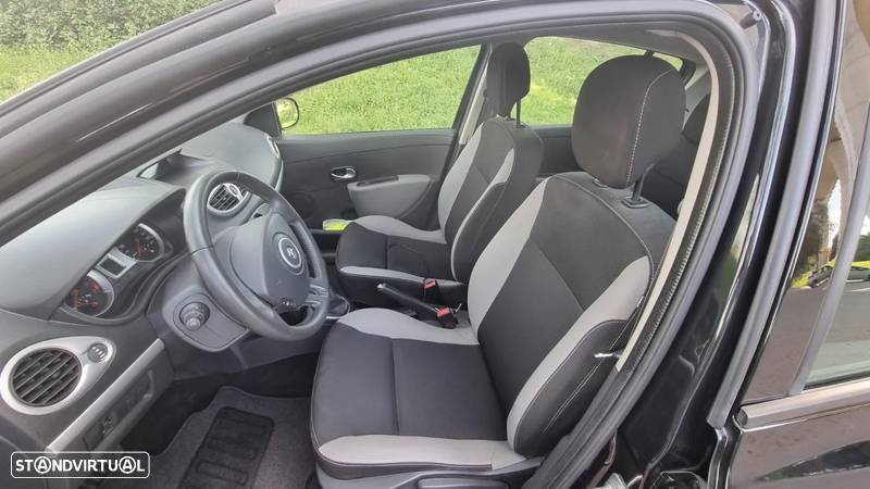 Renault Clio 1.2 16V Confort - 9