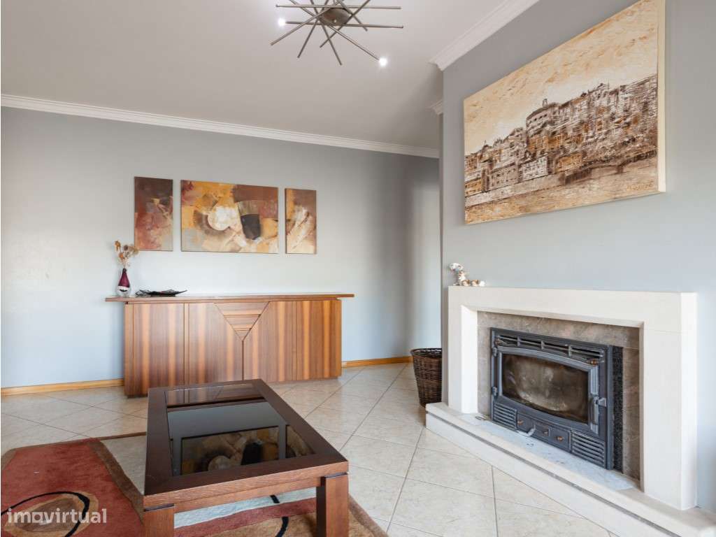 Apartamento T3 com sótão, em Coimbra-17