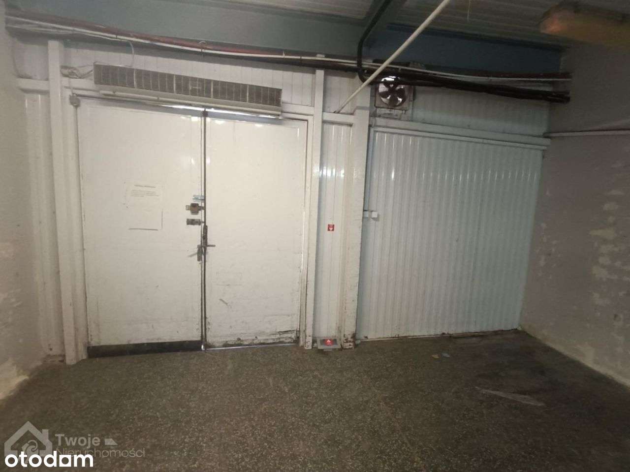 Kompleks magazynowo-biurowy z dużą działką-9