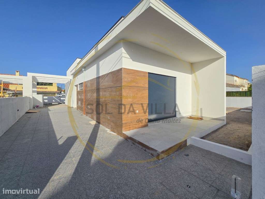 Moradia com piscina T3+1 - Fernão Ferro, Seixal - 550.000€-23