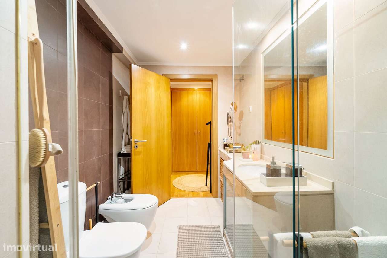Apartamento T4 com estacionamento, Carnaxide, Oeiras-26