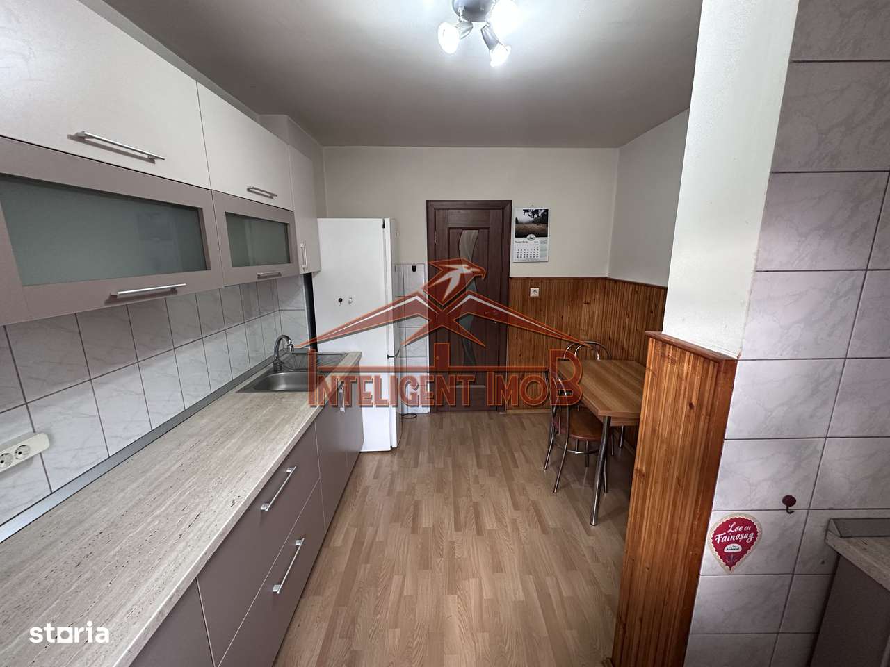 NOU! Apartament, decomandat, 4 camere, et.2 in Strand, Jud.SB-10