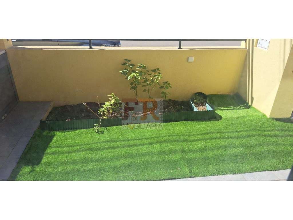 Excelente!!Moradia Geminada Duplex T3 com Gargem Quinta do Conde - Grande imagem: 3/32
