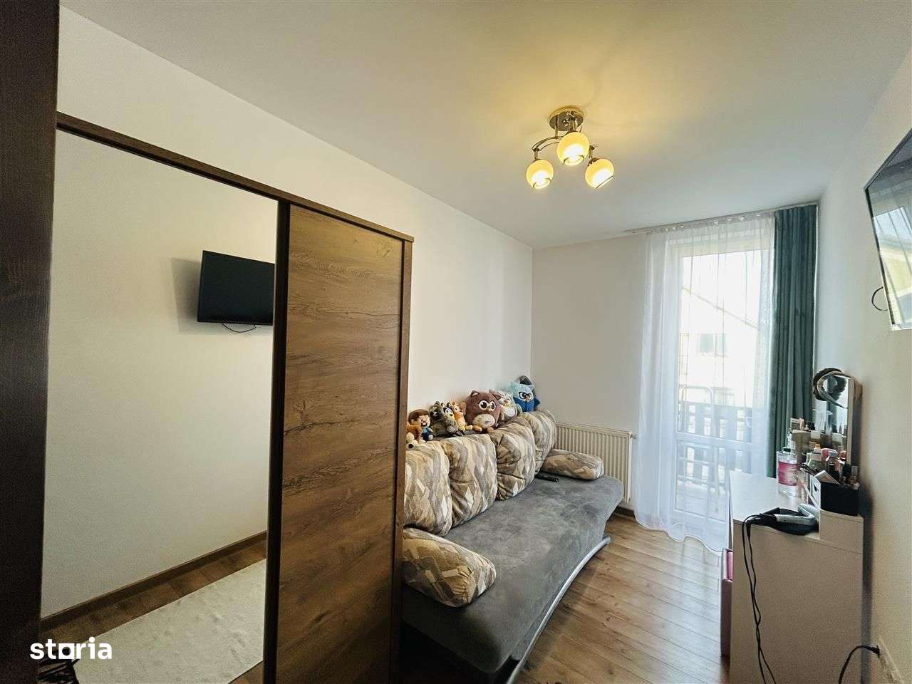 Casa de vanzare - 82 mp utili, gradina de 30 mp, Calea Cisnadiei - Imagine principală: 2/12