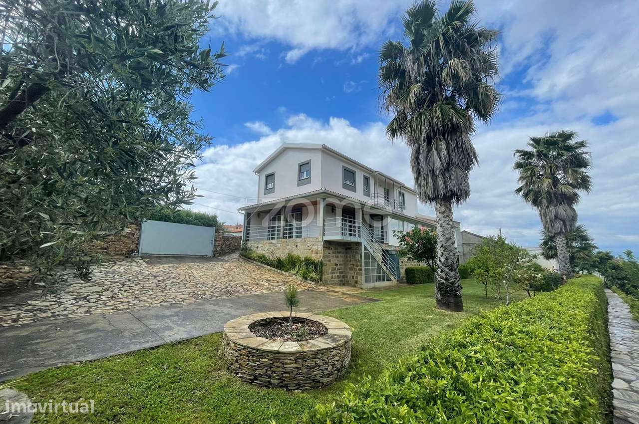 Quinta com Moradia V3 de 2 Pisos, Garagem e Olival – São Pedro, Vei... - Grande imagem: 1/30