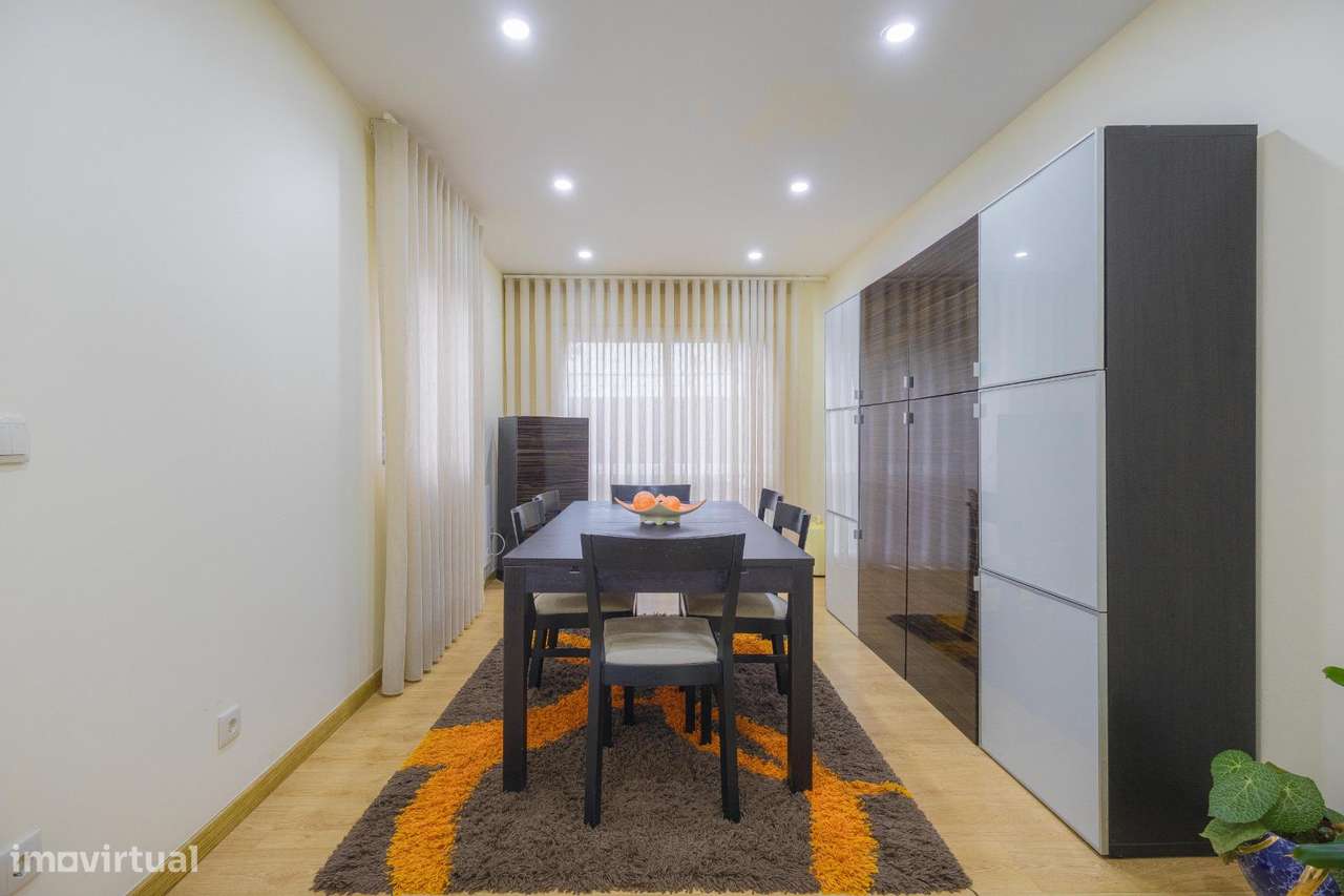 Andar Moradia T3 – Rés do Chão Totalmente Remodelado-2