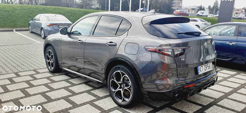 Alfa Romeo Stelvio 2.0 Turbo Veloce Q4 - 5