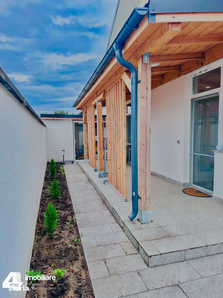 Casă nouă modernă și elegantă în Năvodari, cu teren 381 mp-11