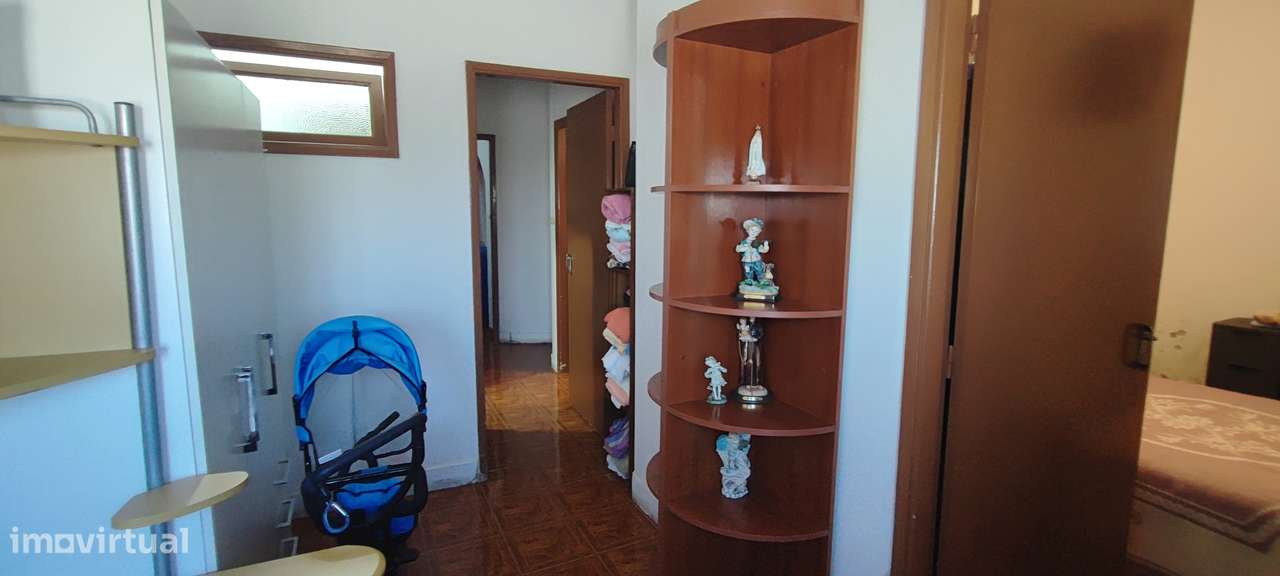 Casa de Habitação com Grande Terreno a 9 minutos da Figueira-20