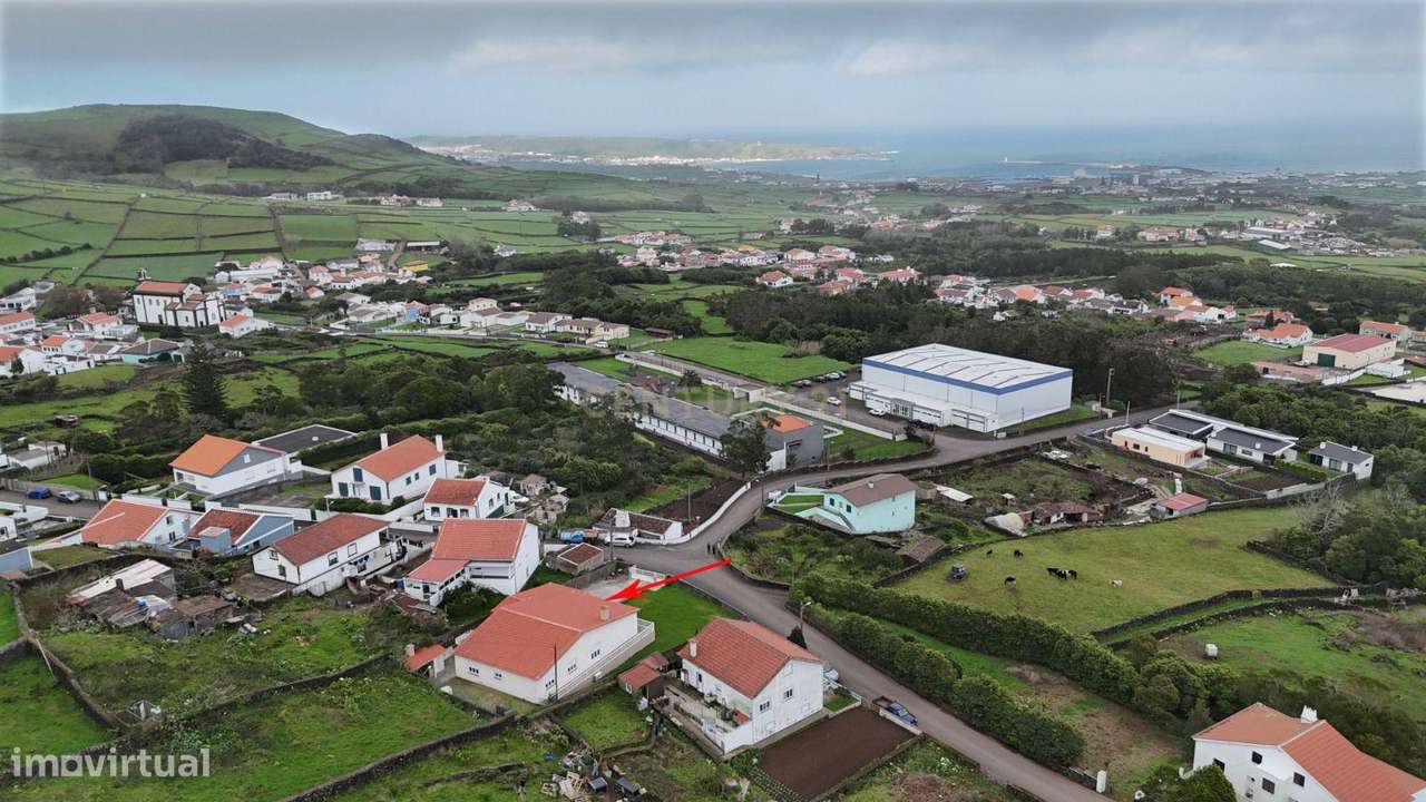 Moradia T3 em Fonte do Bastardo, Praia da Vitória-11