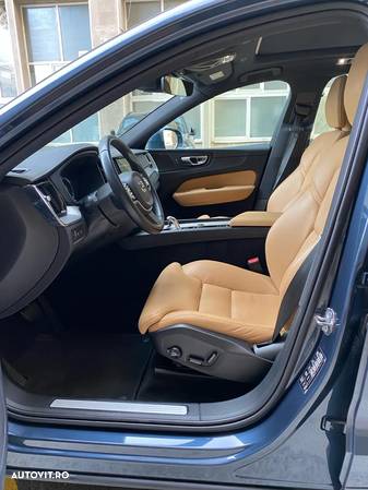 Volvo XC 60 Recharge T8 Twin Engine eAWD Inscription - 17