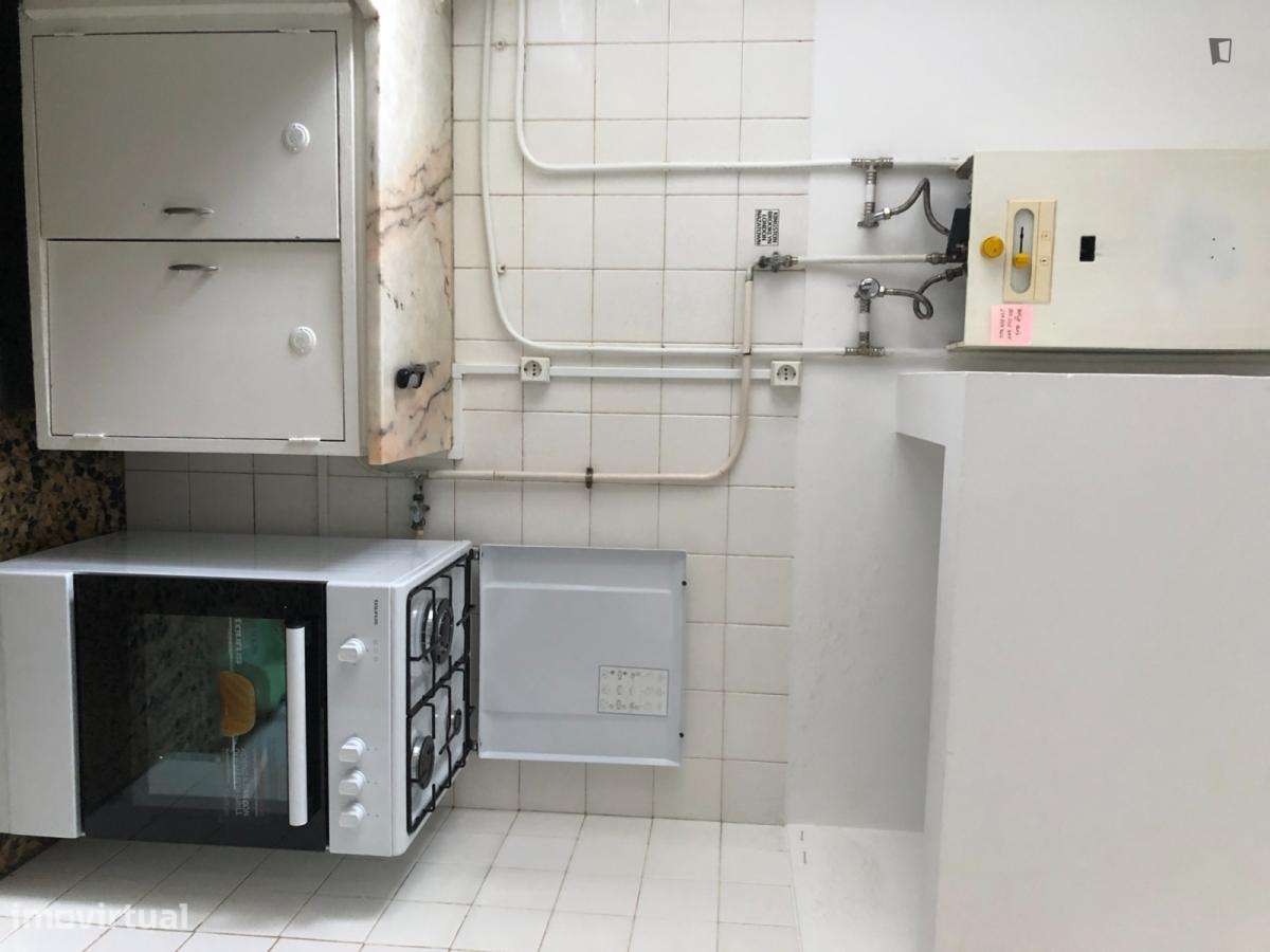 Apartamento com 4 quartos - localizado em Baixa Coimbra - Grande imagem: 4/7