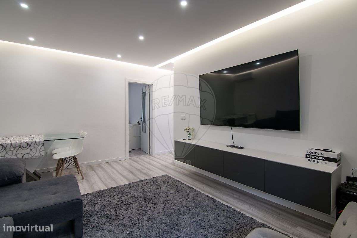 Apartamento T3 remodelado nas Paivas, com logradouro - Grande imagem: 2/31